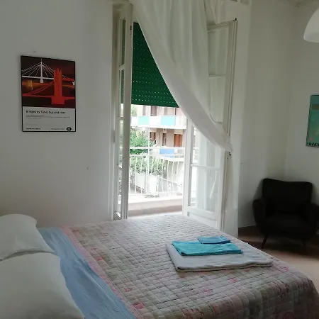 Apartment Romani 23 *
