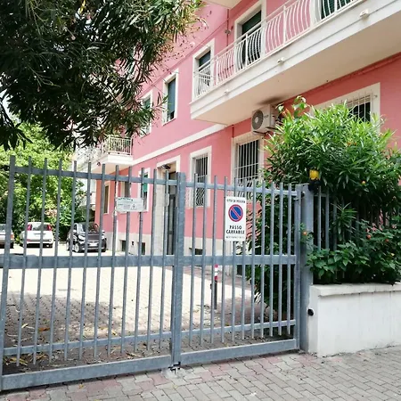 Apartment Romani 23 *